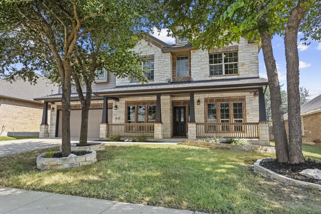 1920 Pecan Valley Dr, Leander