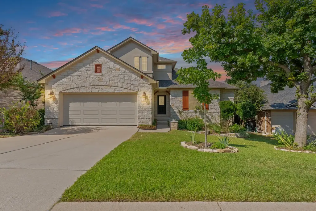 220 Canterbury Dr, Austin