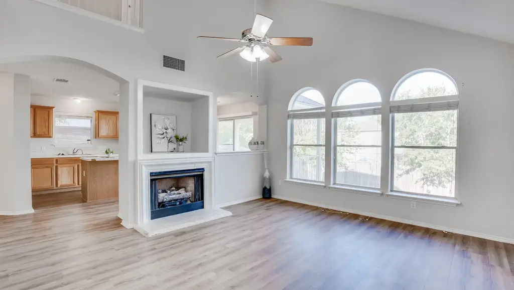 17414 Valentine Dr, Round Rock