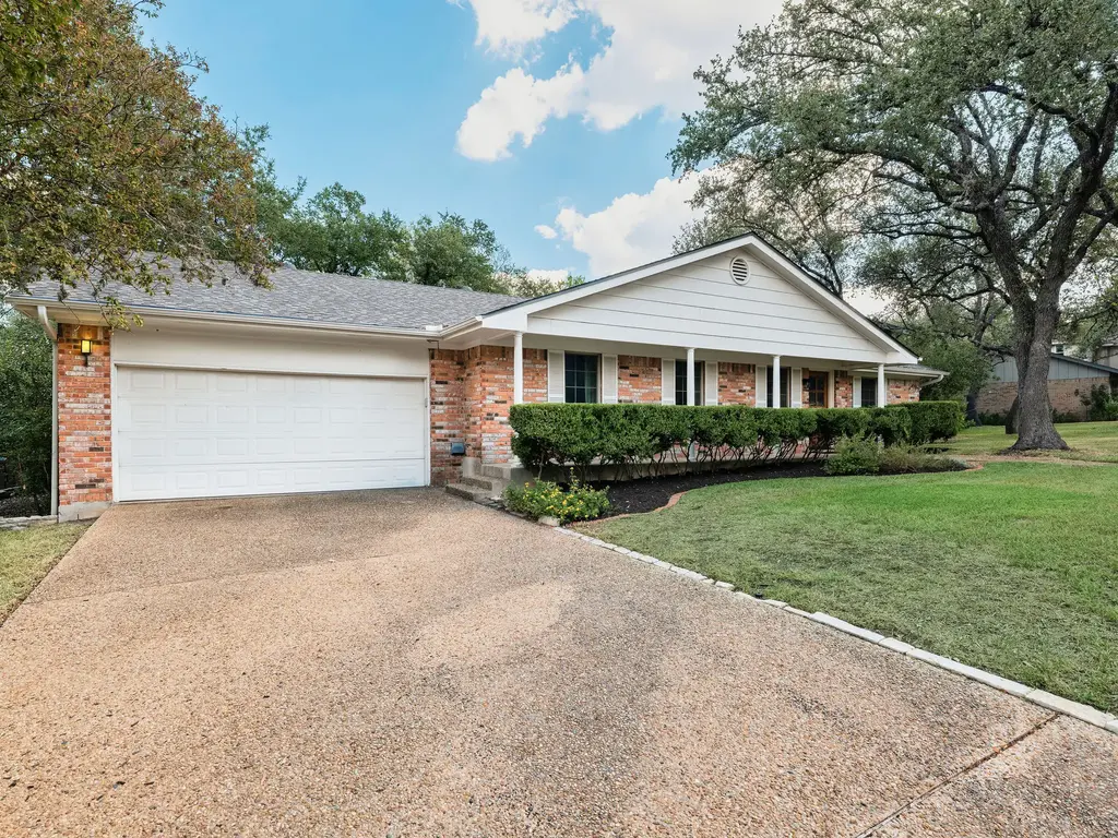 7601 Parkview Cir, Austin