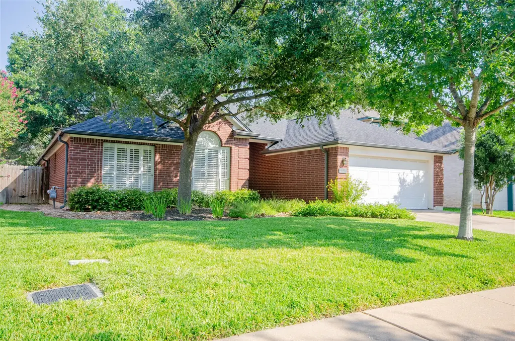 2226 Mockingbird Dr, Round Rock