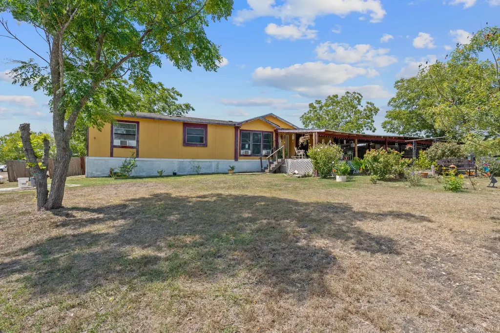 813 Petras Way, Kyle