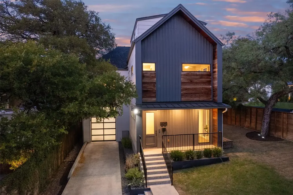 2200 La Casa Dr, Austin