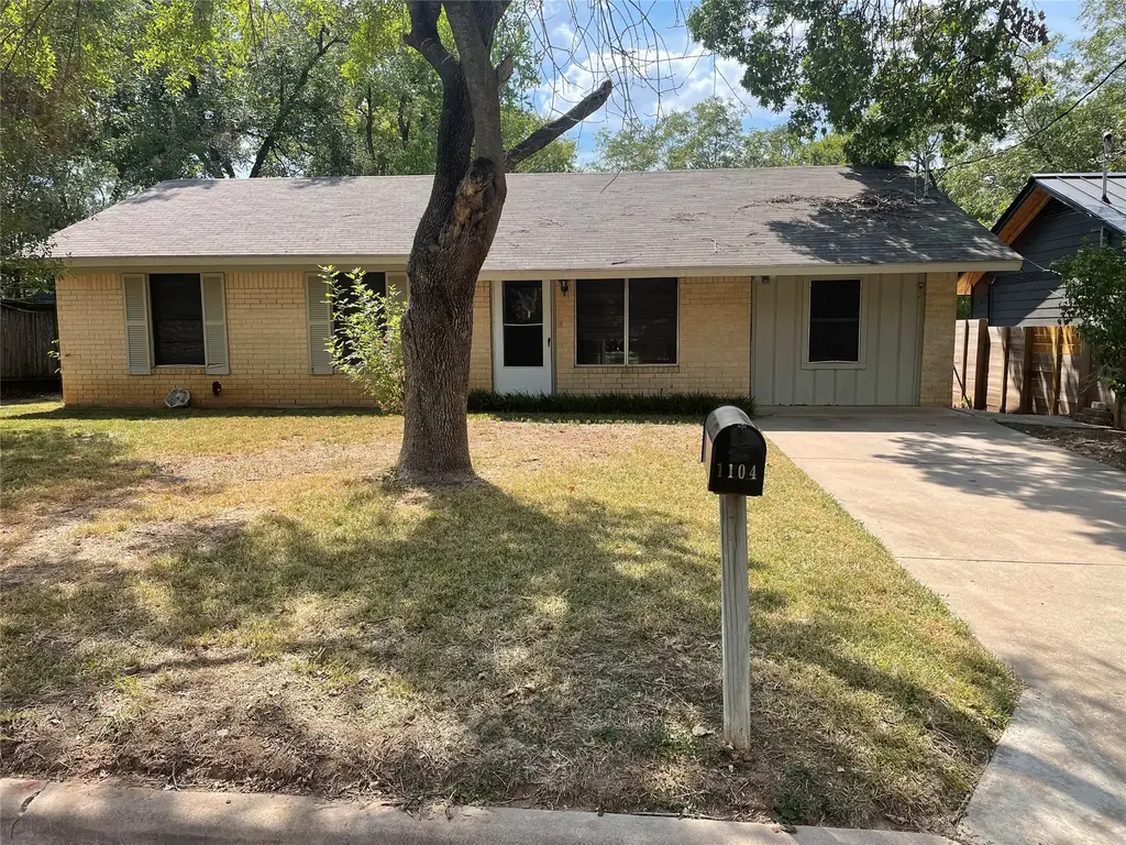 1104 Gardner Cv, Austin