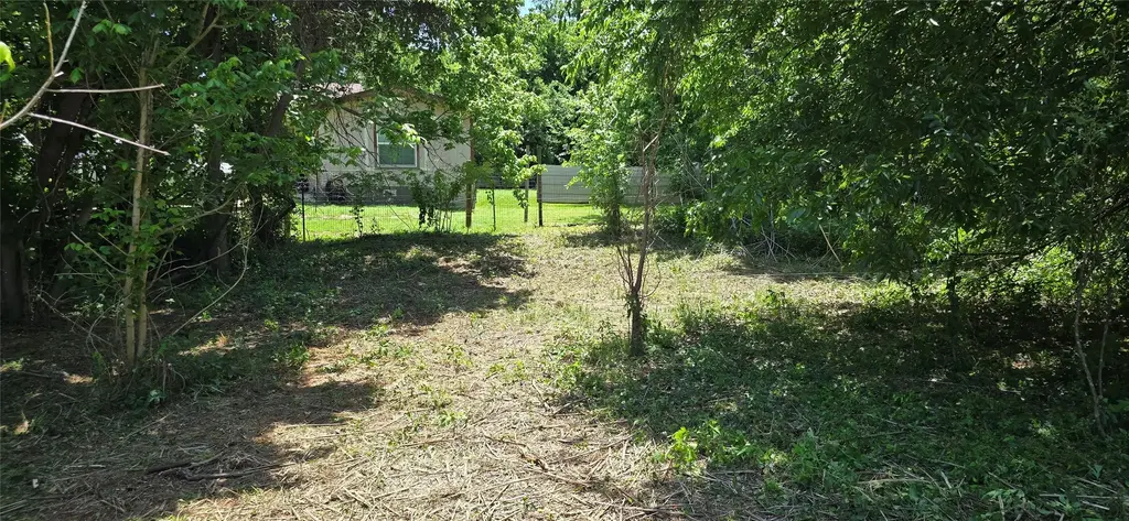 327 Houston Elgin, Tx 78621 St, Elgin
