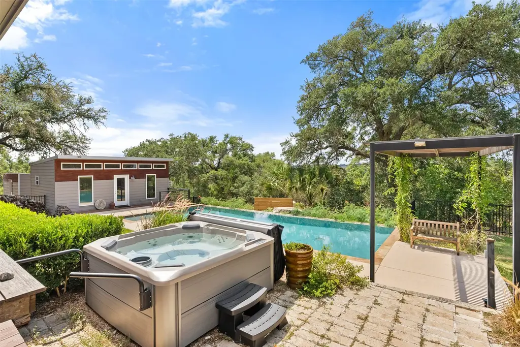 17124 Westview Trl, Austin