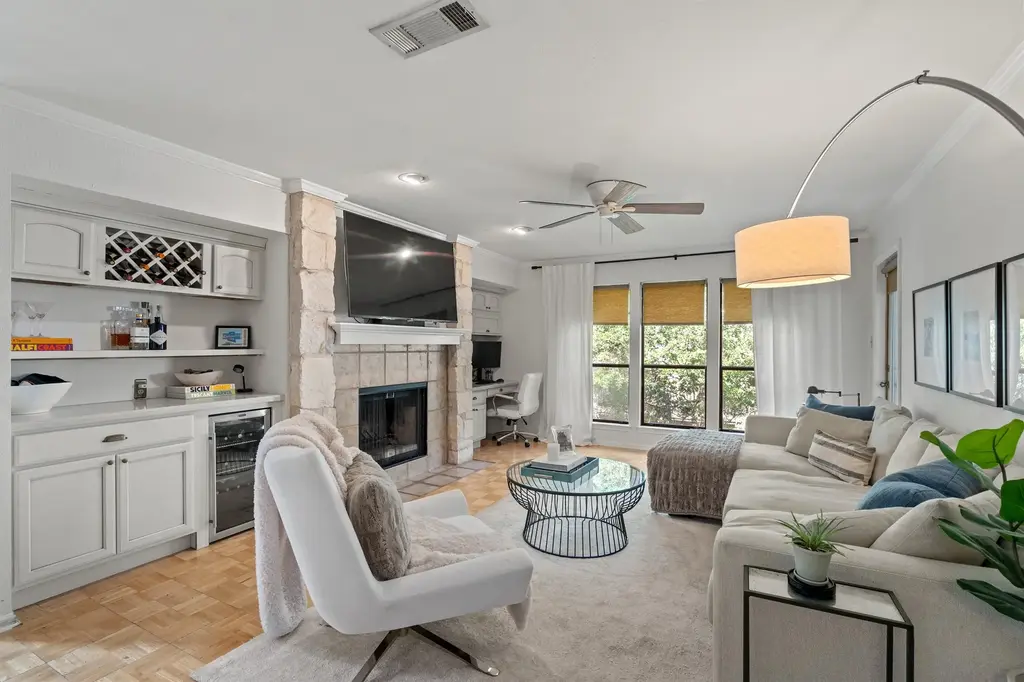 2412 Enfield Rd 10, Austin
