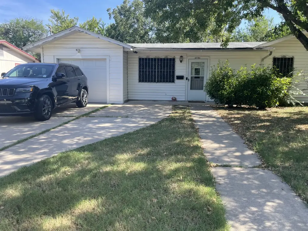 6206 Club Ter, Austin