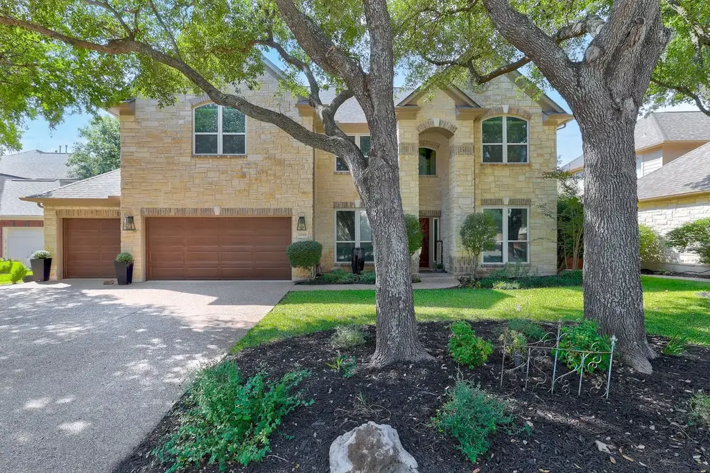 2649 Henley Dr, Round Rock