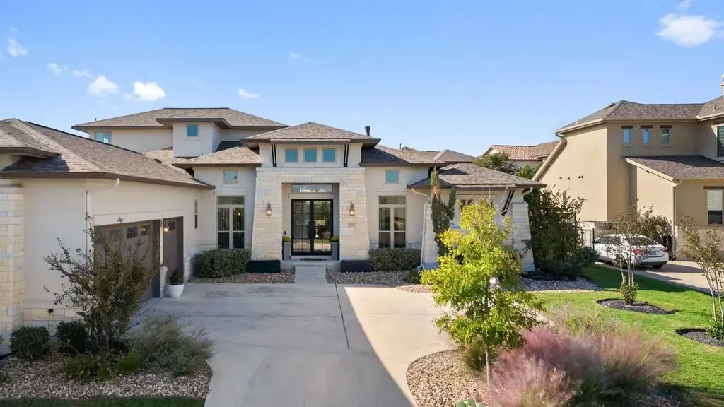 1107 Crestone Stream Strm, Lakeway