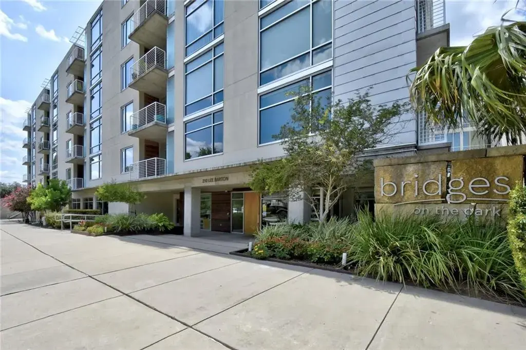 210 Lee Barton Dr 207, Austin