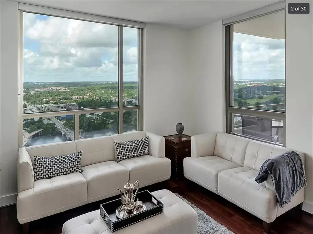 300 Bowie St 2803, Austin