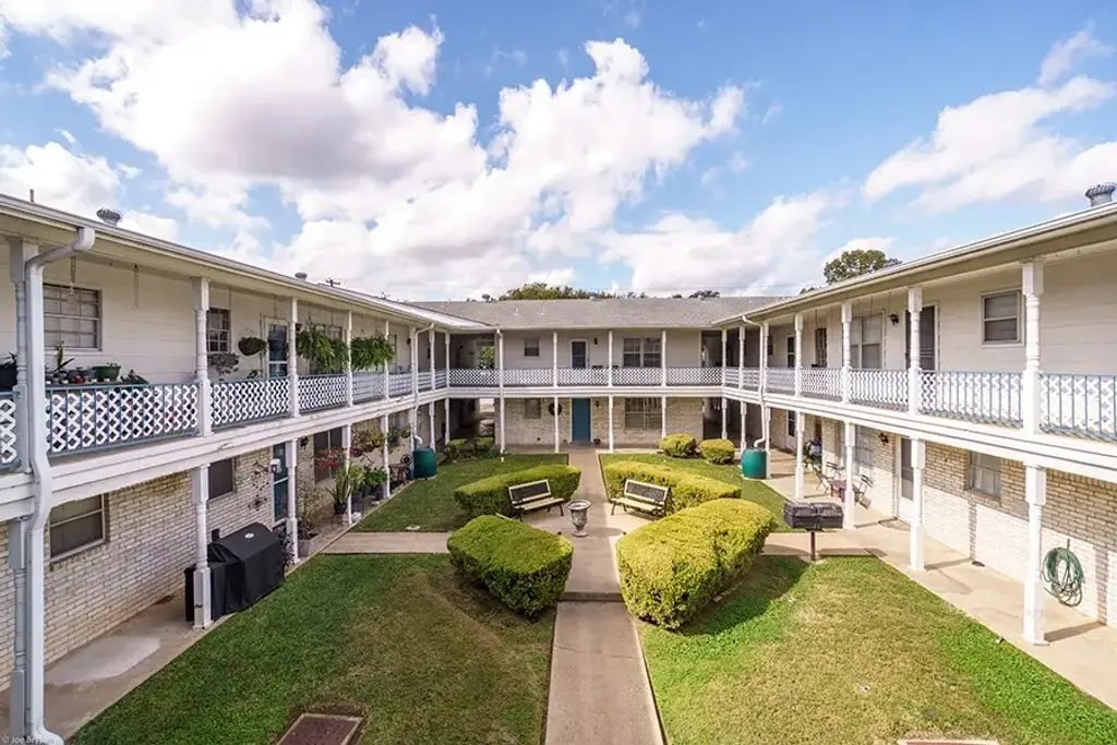 8730 N Mo Pac Expy 101, Austin