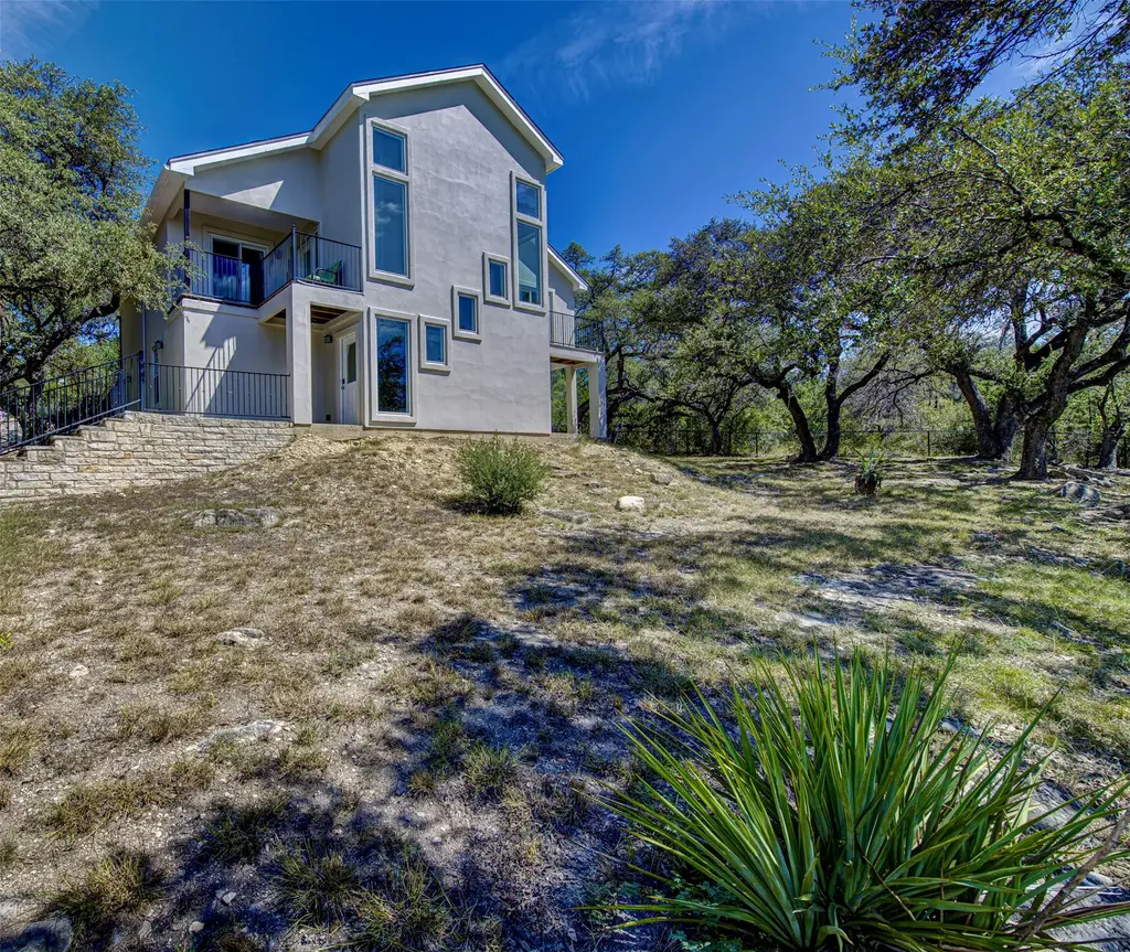 13821 Hunters Pass, Austin