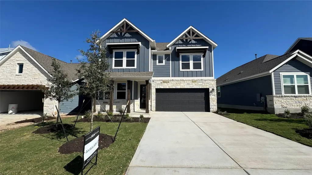 215 Crater Lake Dr, Dripping Springs