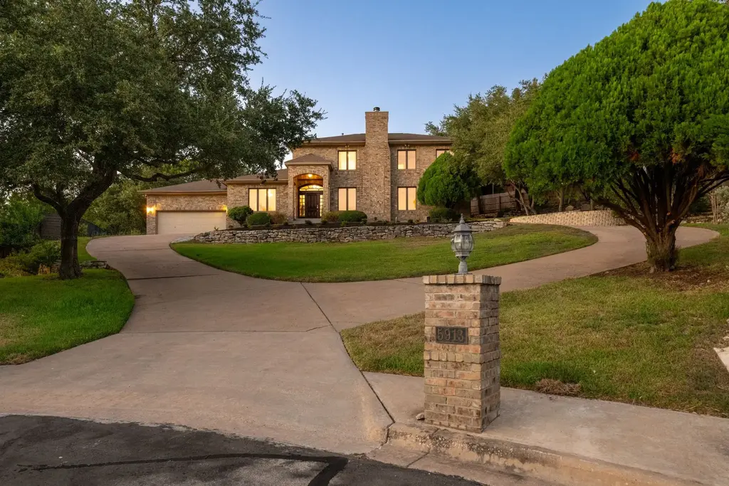5913 Doone Valley Ct, Austin
