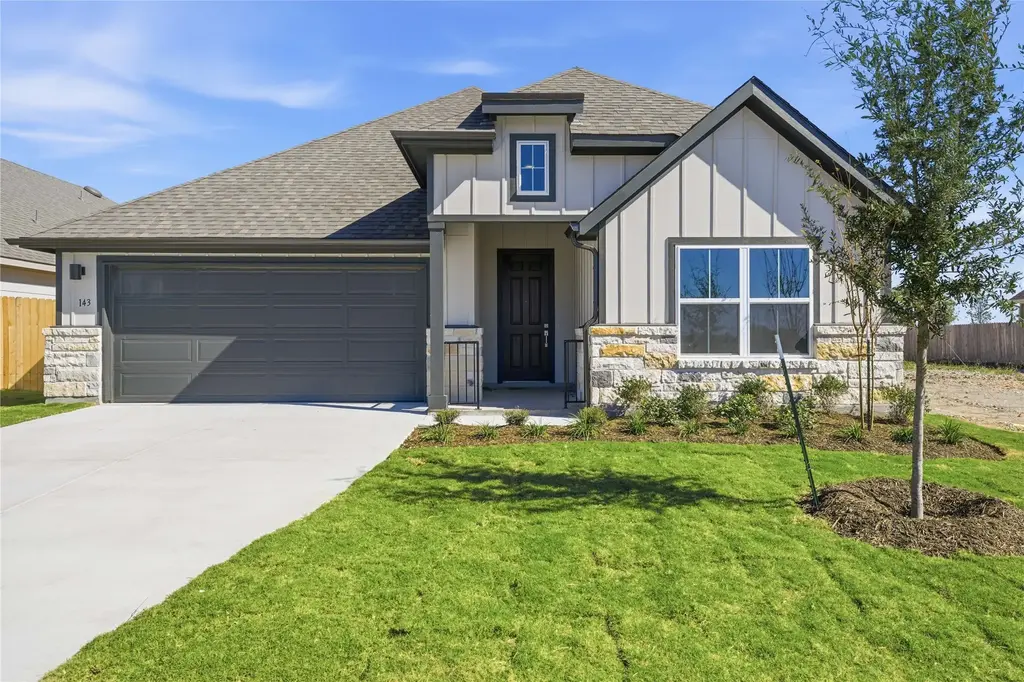 143 Greinert Dr, Taylor