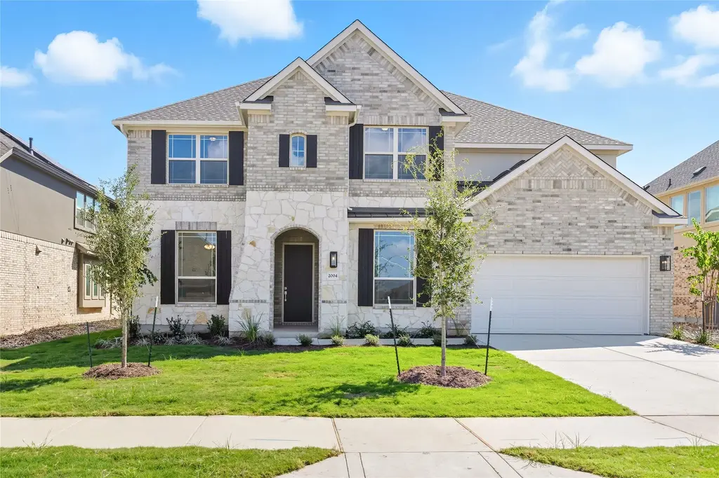 2004 Windy River Path, Leander