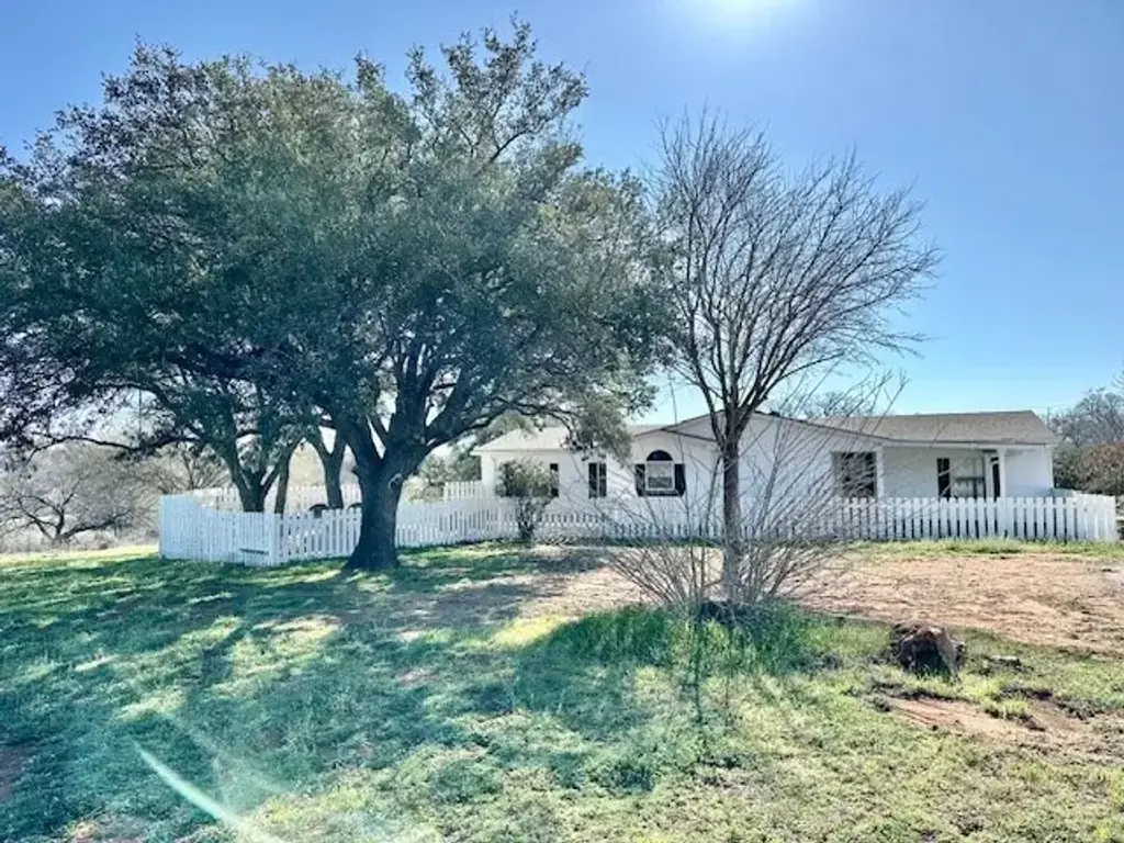 1725 Ranch Rd 1723, Mason