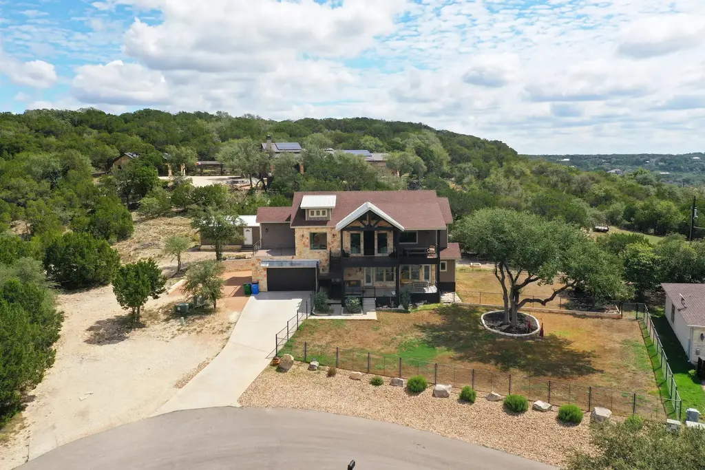 3005 Constitution Sq, Lago Vista