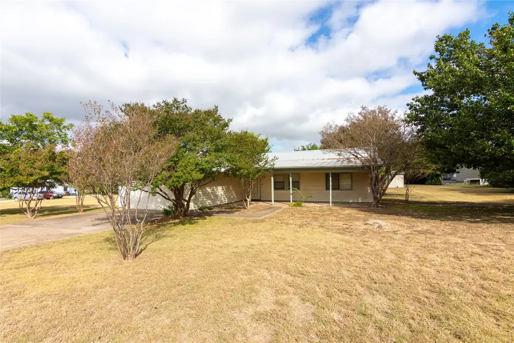 150 Tate Ln, Round Rock
