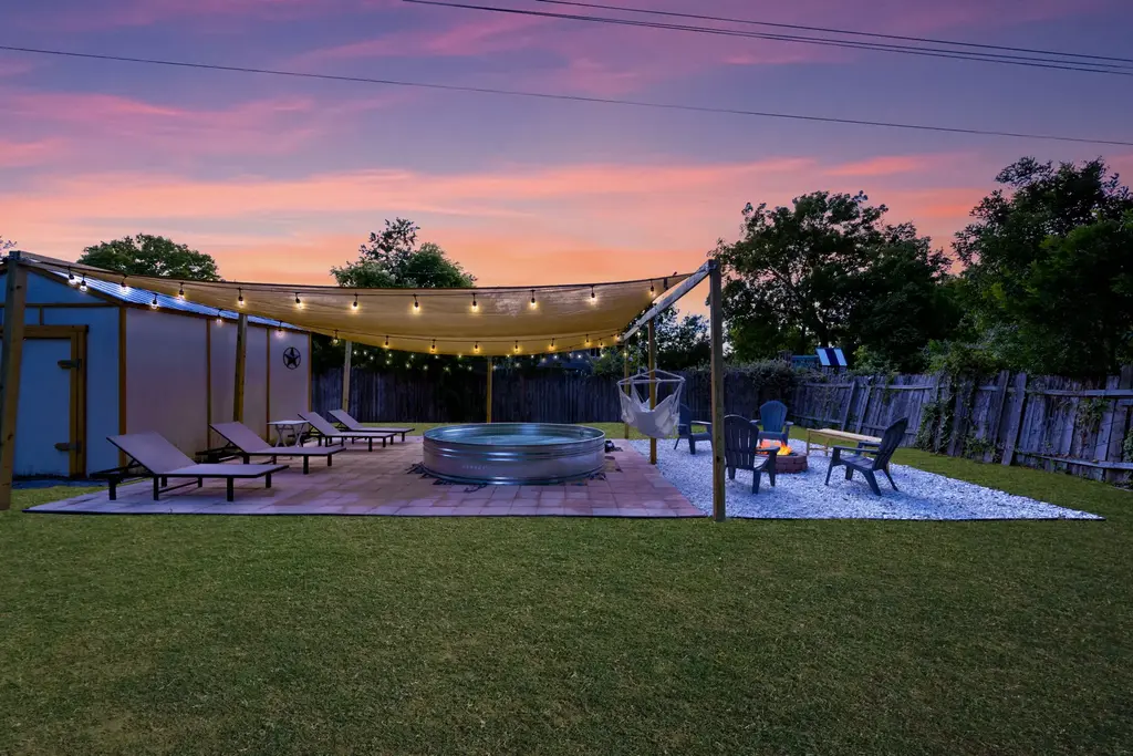 805 Sahara Ave, Austin