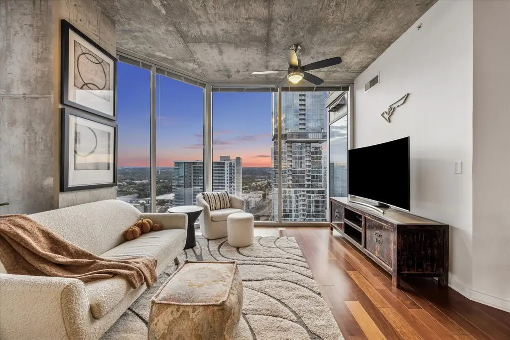 360 Nueces St 2802, Austin