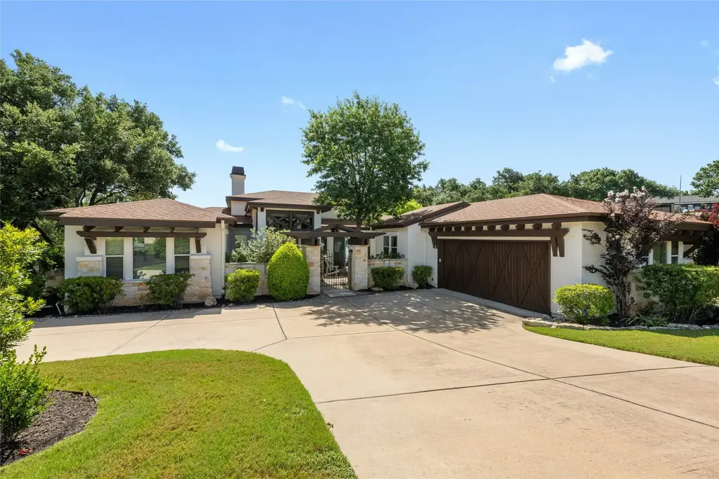 502 Lakeway Dr, Lakeway