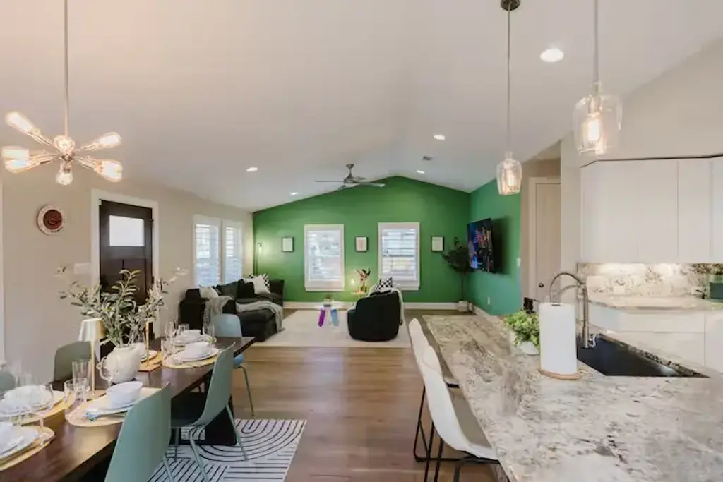 4607 Sara Dr, Austin