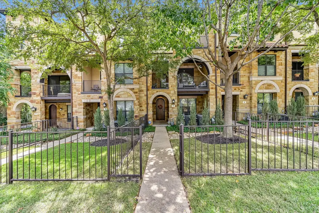 2505 Enfield Rd 3, Austin