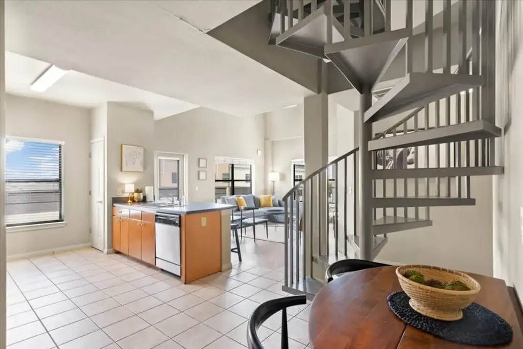 2515 Pearl 601, Austin