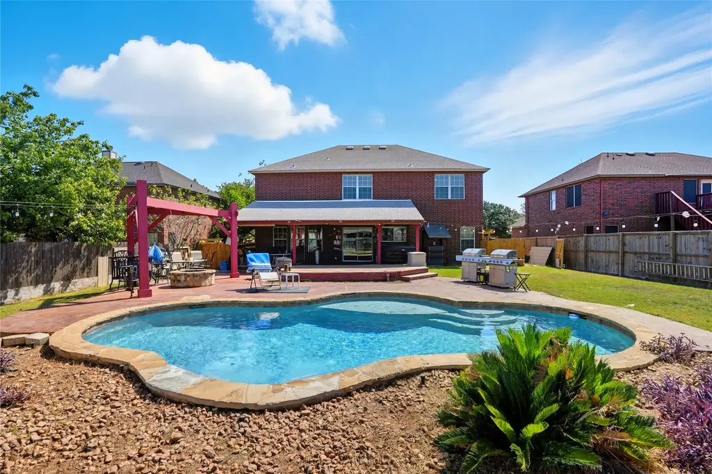 402 Red Tailed Hawk Dr, Pflugerville