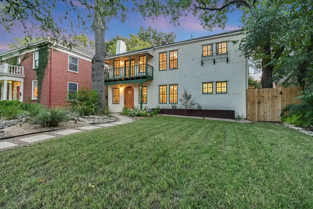 113 W 32nd St, Austin