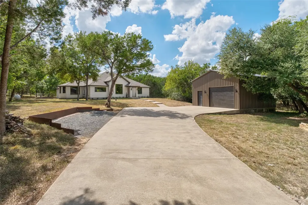 115 Signal Hill Dr, Leander