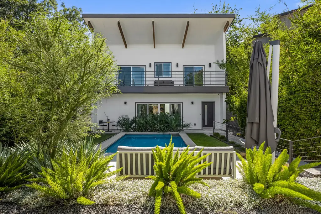 2705 Lyons Rd, Austin