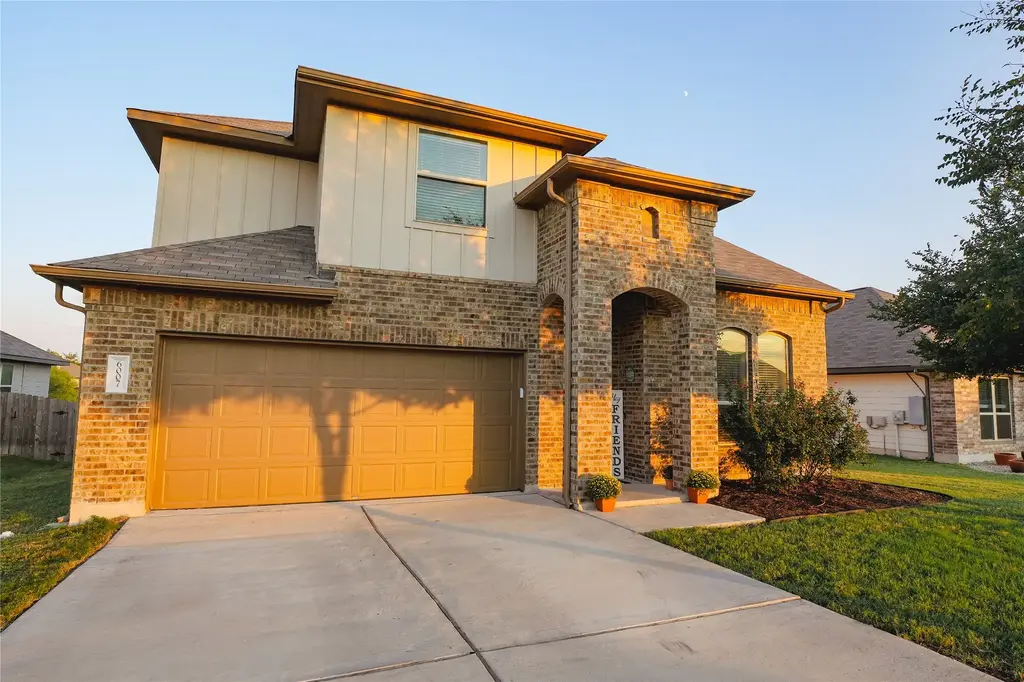6007 Heron Dr, Buda