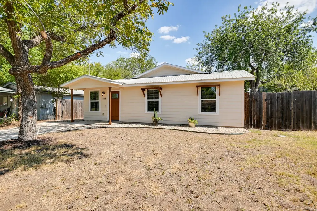 1615 Deloney St, Austin