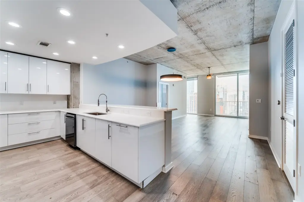 360 Nueces St 2409, Austin