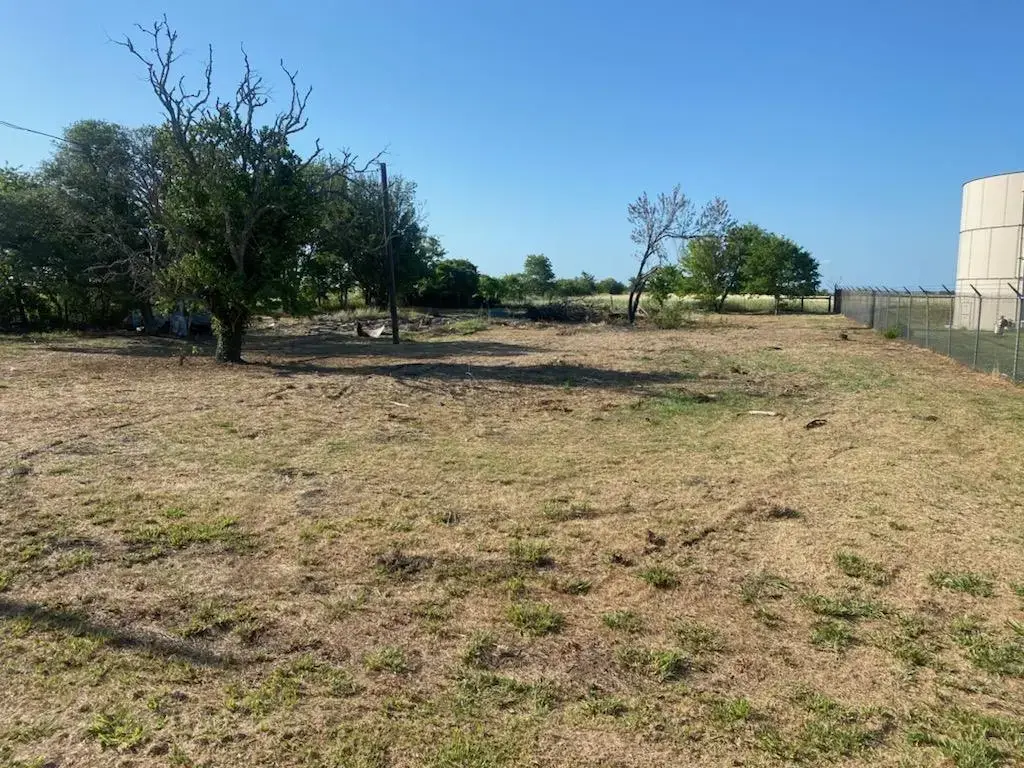 600 Knape Rd, La Grange