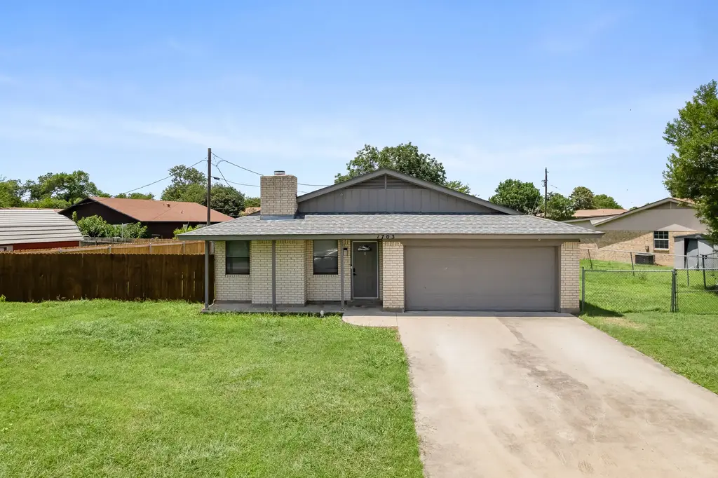 1703 Ruiz Dr, Killeen