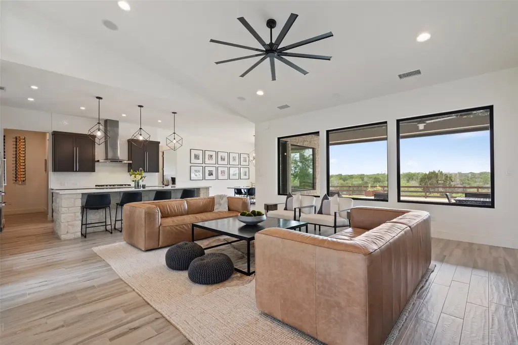 3921 County Road 258, Liberty Hill