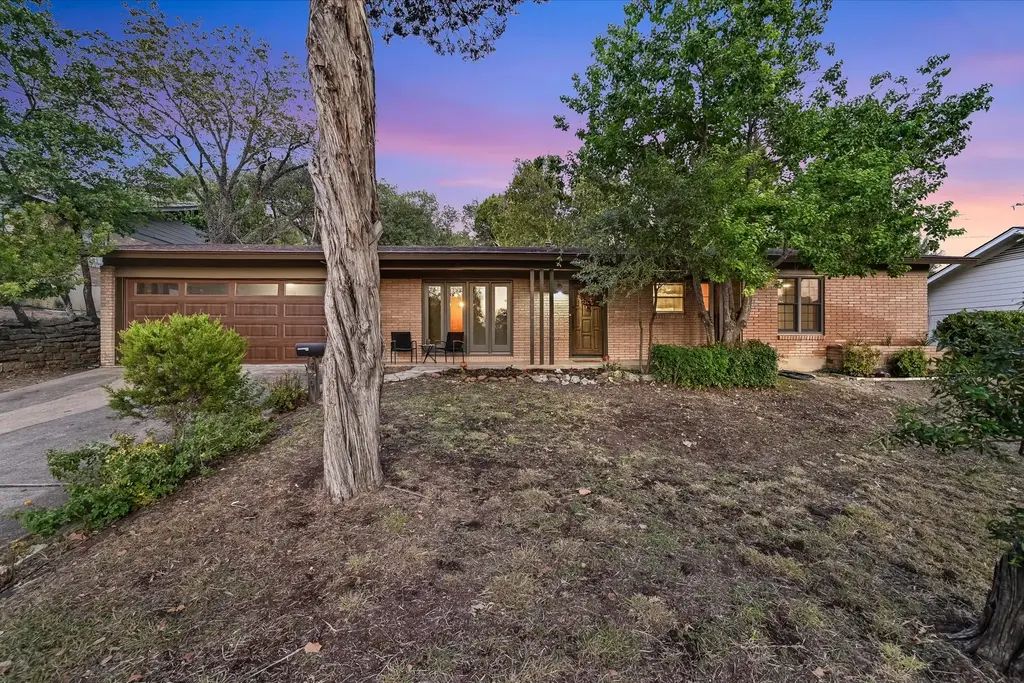 5723 Highland Hills Dr, Austin