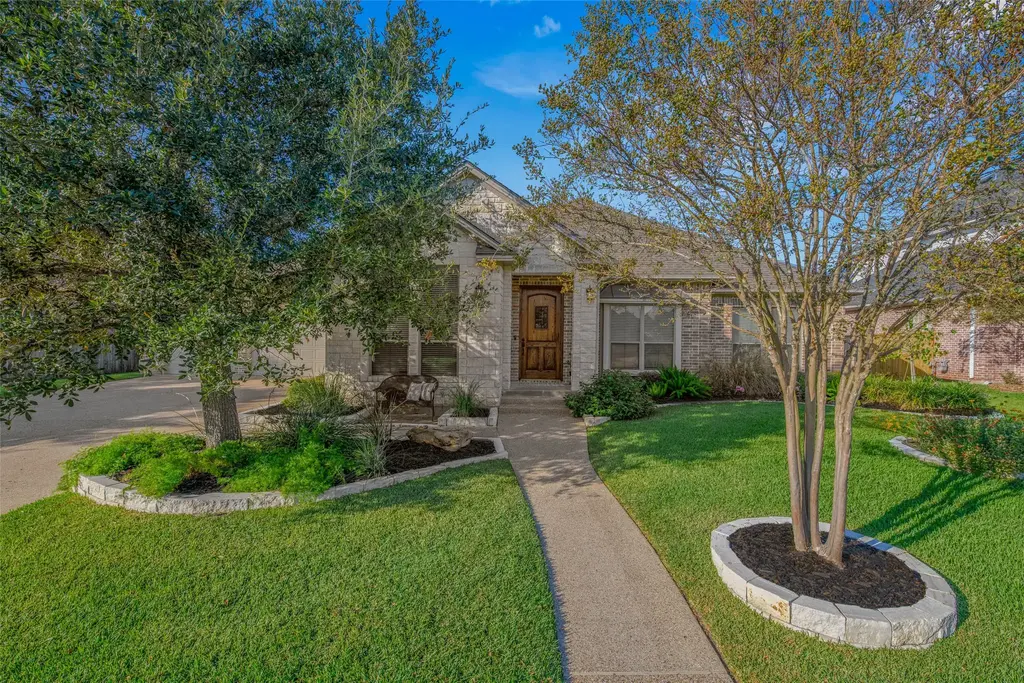 5112 Sycamore Hills Dr, College Station