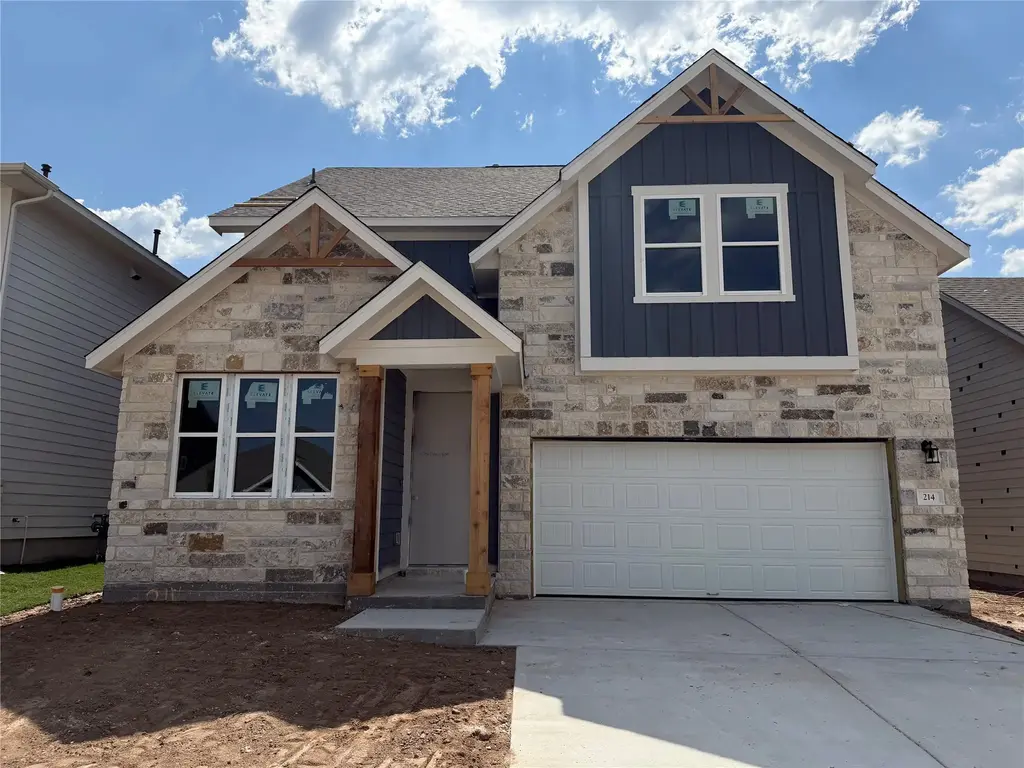 214 Crater Lake Dr, Dripping Springs