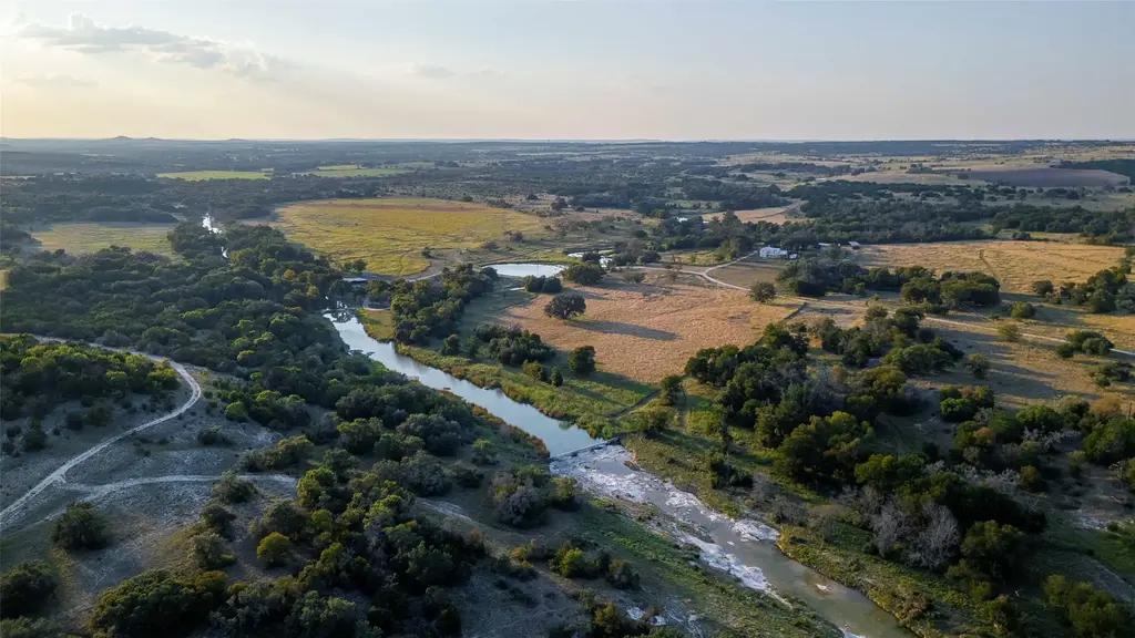 6415 County Road 3420, Lampasas