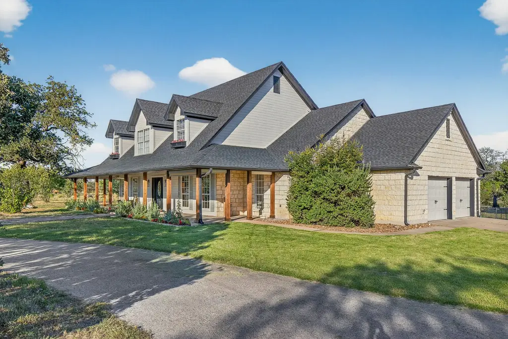 435 Oxbow Trl, Marble Falls