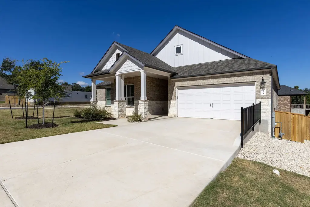 1301 White Daisy Ln, Georgetown