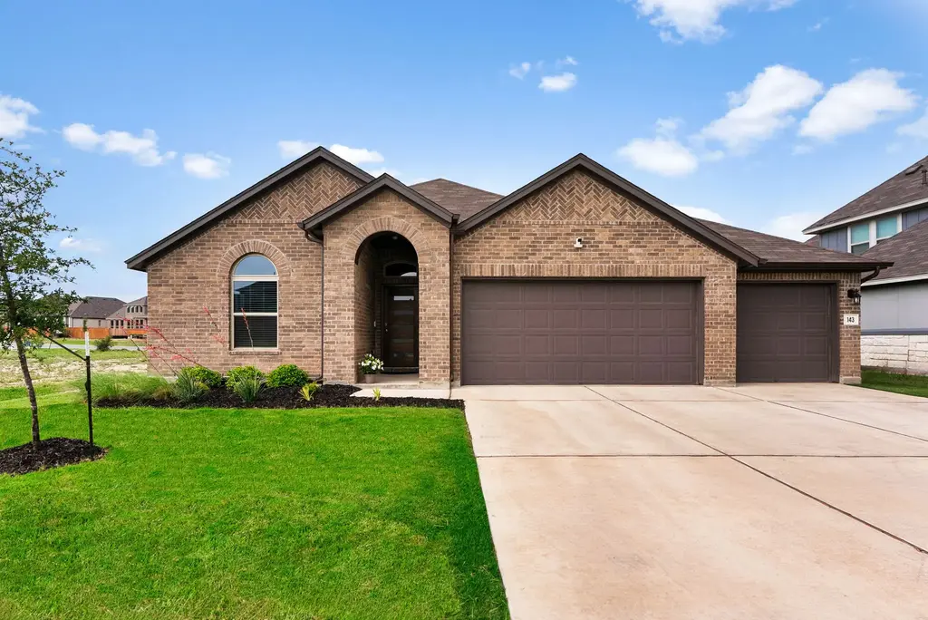 143 Dogvane Cir, Kyle