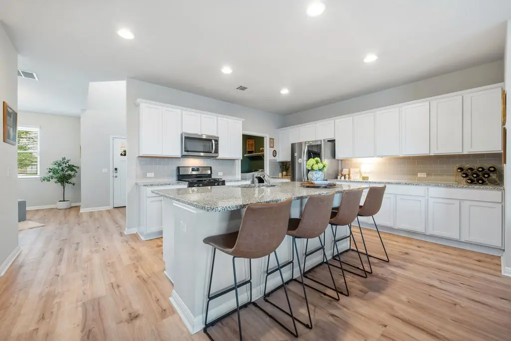 564 Blue Sage Dr, Leander