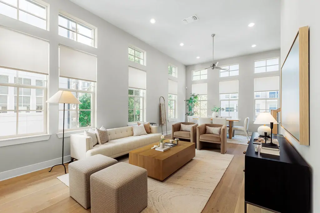 1215 Shore District Dr, Austin
